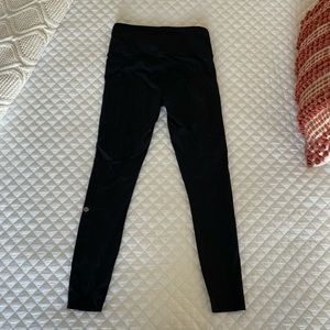 BLACK LULULEMON SWIFT SPEED HIGH RISE 25”